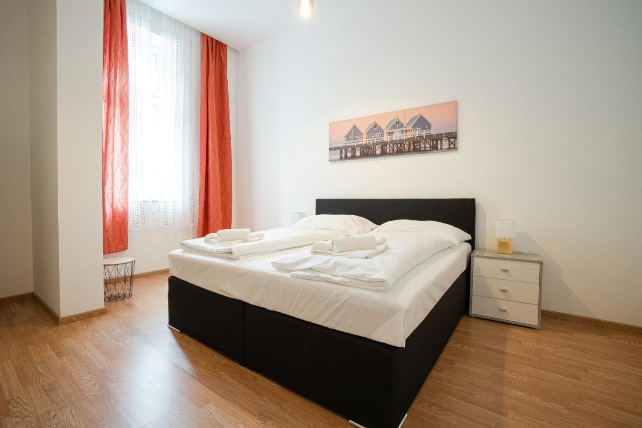 Apartment In The Central Area. 5 Minute'S Walk To The Danube. Wina Bagian luar foto